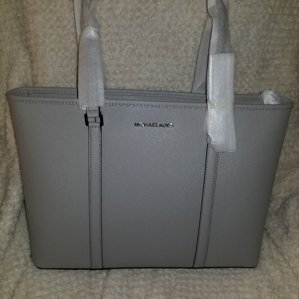 SALE ONE DAY ONLY!Michael Kors Large Tote/Ash Grey